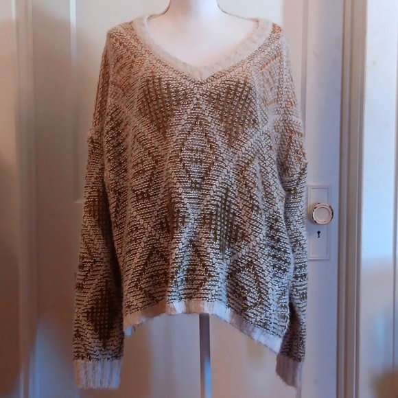 BKE Sweaters - BKE sweater